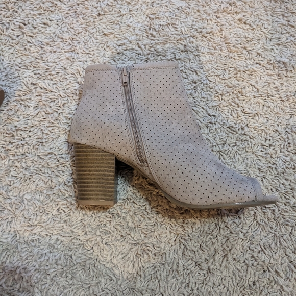 Peep toe boots - Picture 2 of 4